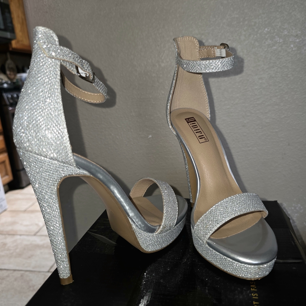 Liliana Sparkling Silver Heels